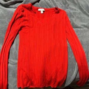 V neck long sleeve shirt